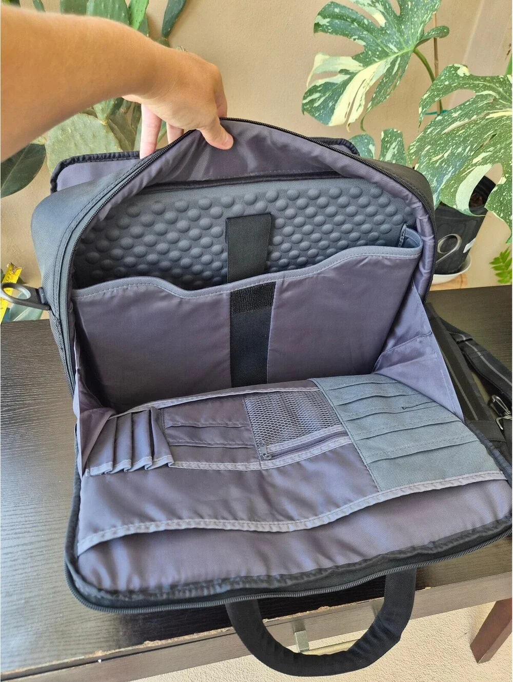 Dell Black Padded Laptop Briefcase Messenger Bag with Shoulder Strap